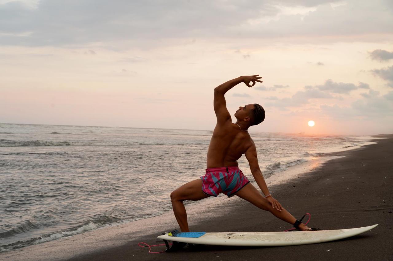 Shanti Surf Camp El Paredón Buena Vista エクステリア 写真