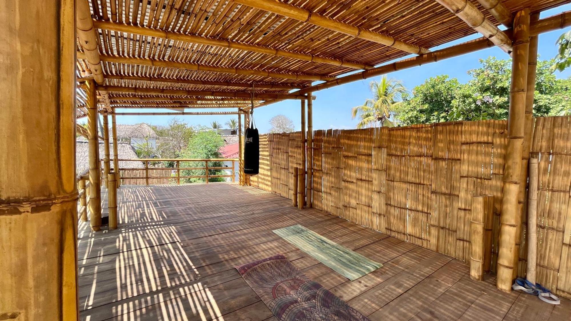 Shanti Surf Camp El Paredón Buena Vista エクステリア 写真