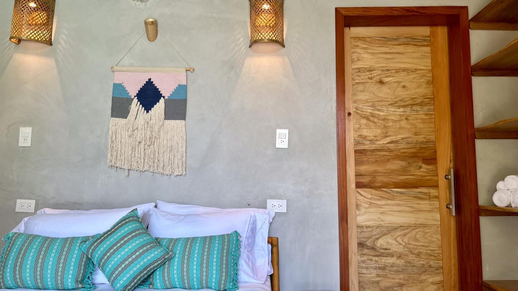 Shanti Surf Camp El Paredón Buena Vista エクステリア 写真